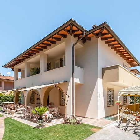 Villa Diletta B&B Forte dei Marmi Kültér fotó